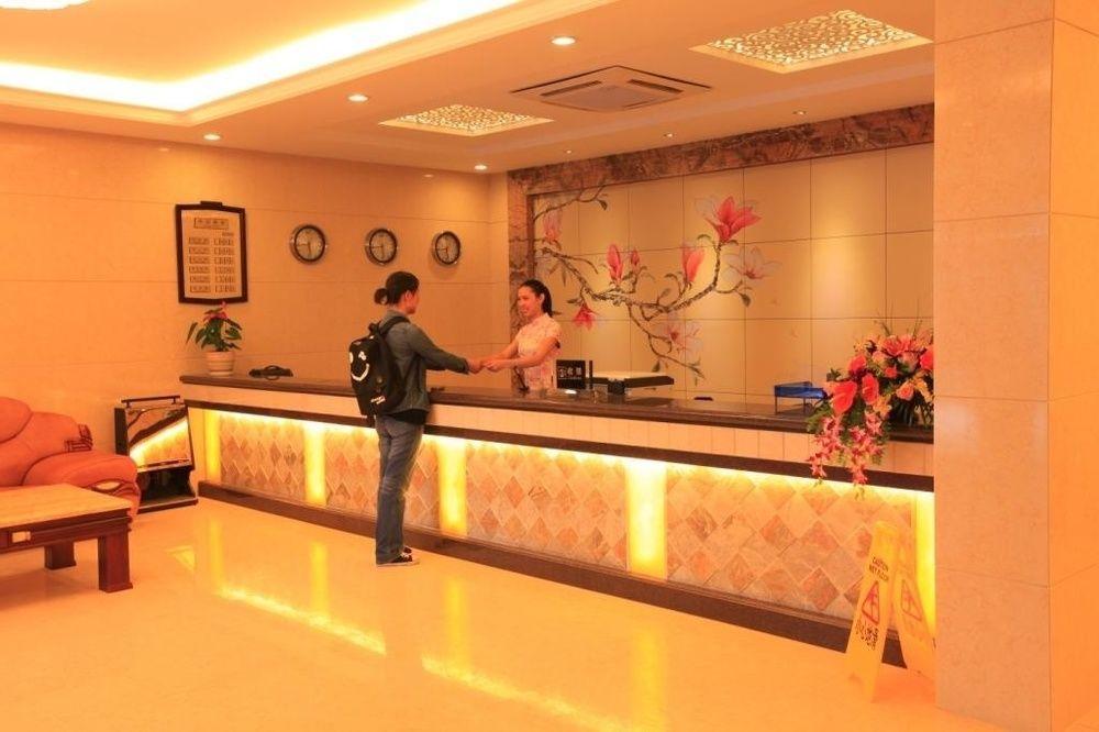 Yangshuo Hua Xiang Man Ting West Street Hotel Exterior photo