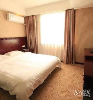 Yangshuo Hua Xiang Man Ting West Street Hotel Exterior photo
